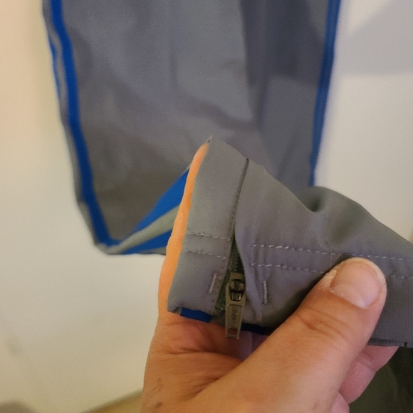 Men's Adidas climaproof Track pants medium. Zipper bottoms Grey and blue. - Picture 8 of 9